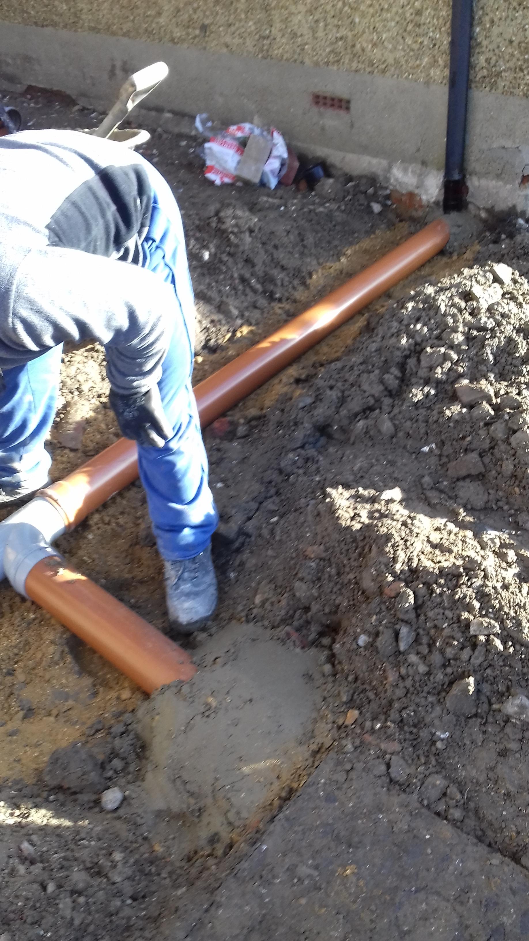 Drainage installation